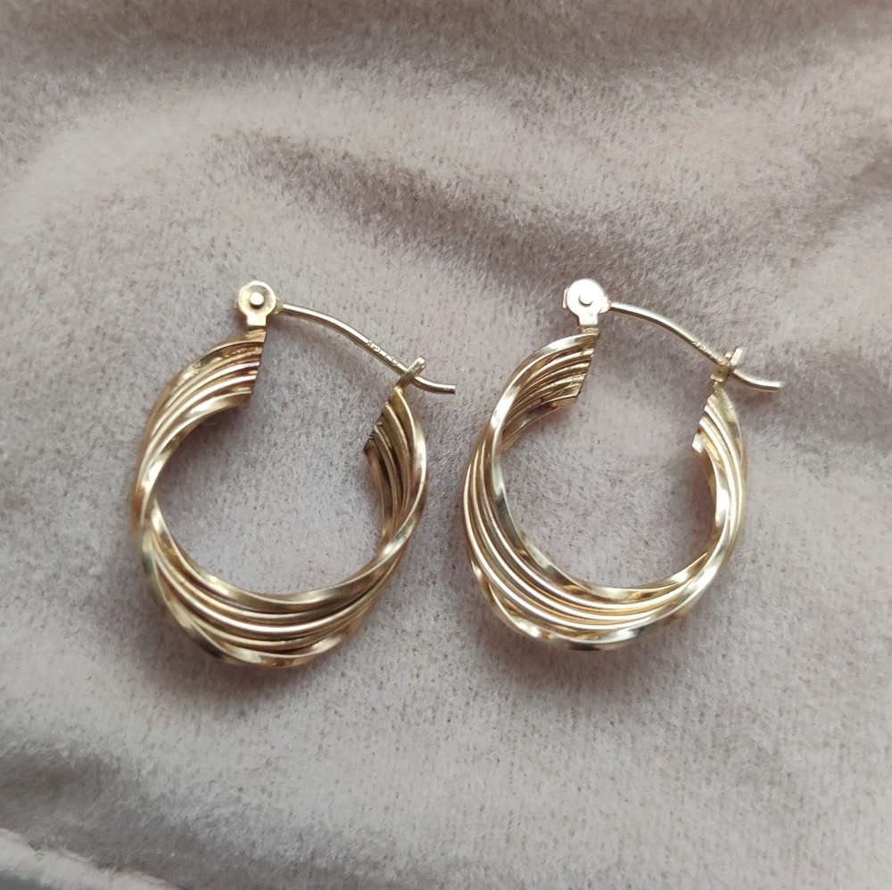 Vintage 14K Yellow Gold Twist Hoop Earrings